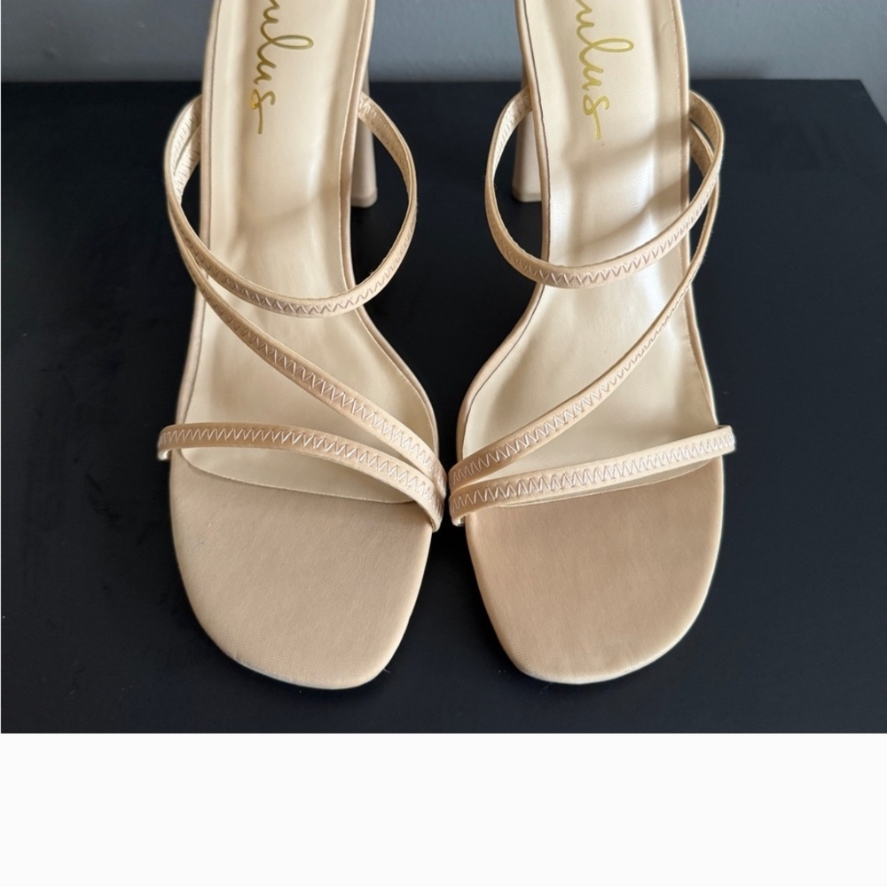Lulus Size 10 Ferrara Heels - Picture 2 of 5